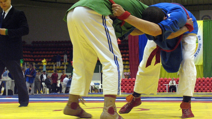 Украинец Беленюк отказался сделать общее фото с белорусом на ЧЕ по борьбе