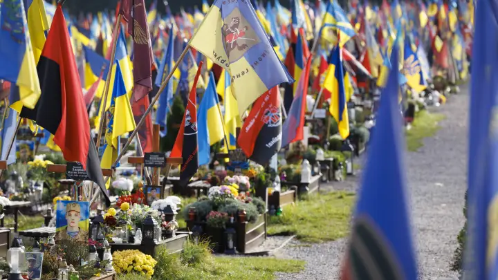 КП: На Украине опубликованы некрологи 699 тысяч погибших солдат ВСУ