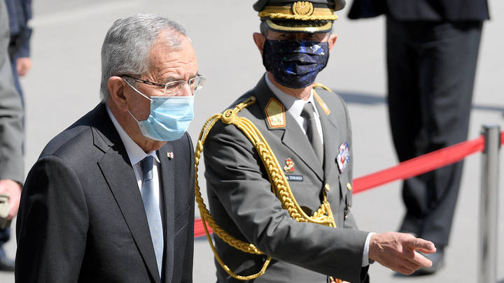 Президент засиделся: Знакомому с ним ресторатору грозит крупный штраф