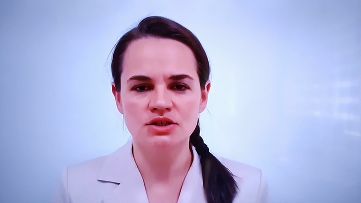 Она переходный президент: Цепкало отмерил власти Тихановской точный срок