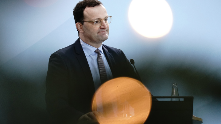 Немецкий министр здравоохранения отверг замашки на пост Меркель