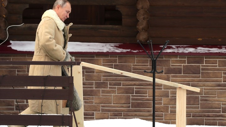 Путин купался во льду? Англичане опозорились, пытаясь съязвить над президентом России