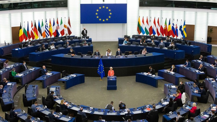 The Telegraph заявил об отказе Евросоюза от потолка цен для России: Хватило одного предупреждения