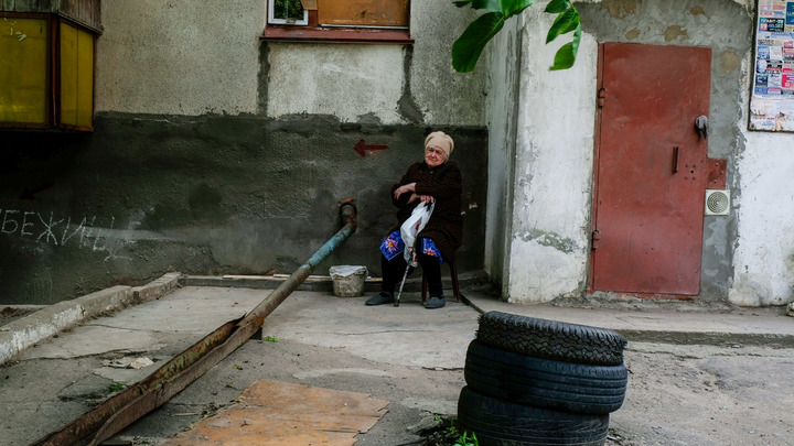 Боец ЛНР встретился с мамой в освобождённом городе спустя восемь лет: Момент попал на видео