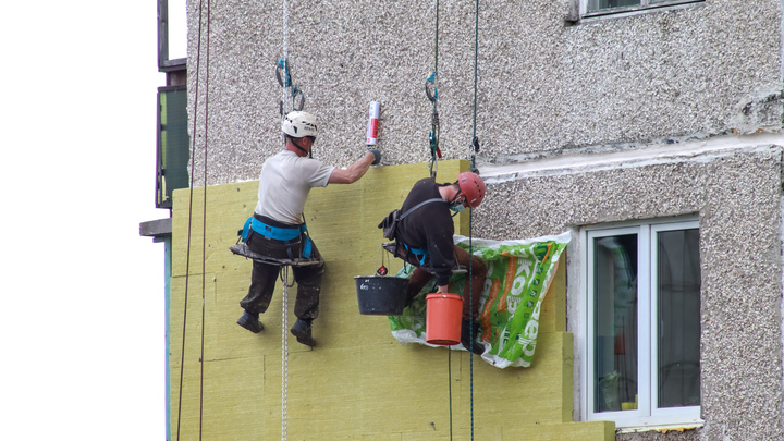 В Геленджике подрядчик похитил 700 тысяч рублей при капремонте домов