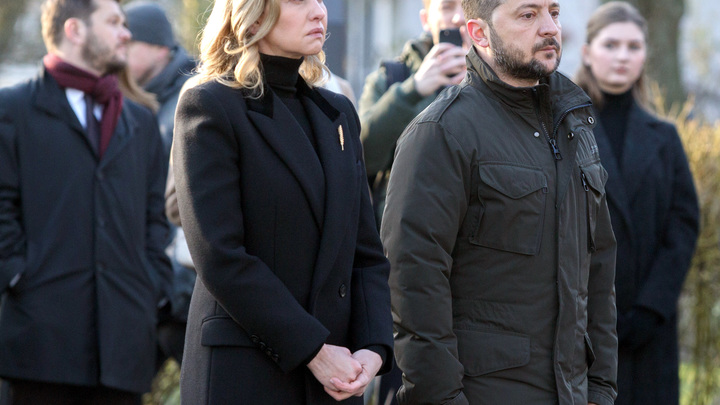 Не дайте умереть: отчаявшаяся Зеленская попросила у Запада не прекращать помощь Украине