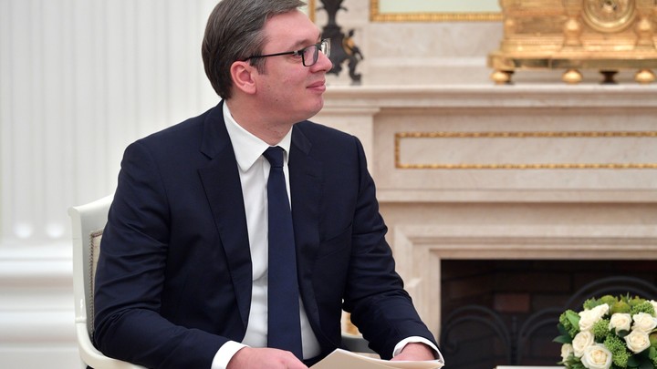 Вучич предрёк трудную ночь: Итоги срочного заседания в Сербии