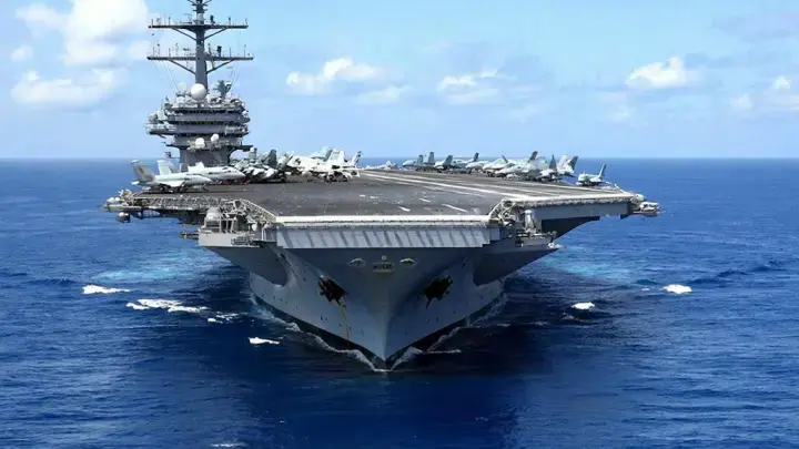 Лучший авианосец США тонет. История дурно пахнет