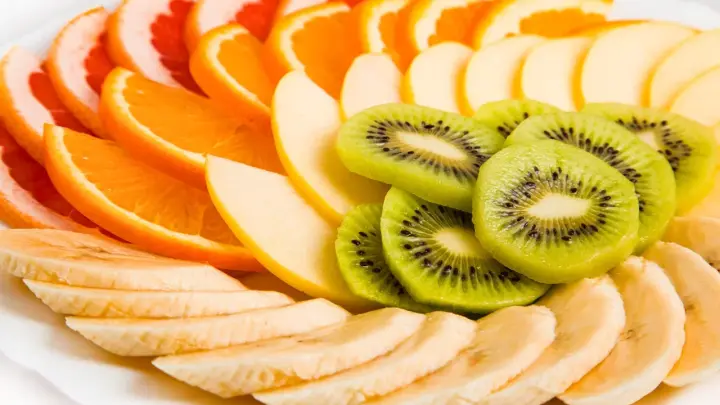 Два киви перед сном: врачи назвали продукт, помогающий при хроническом стрессе