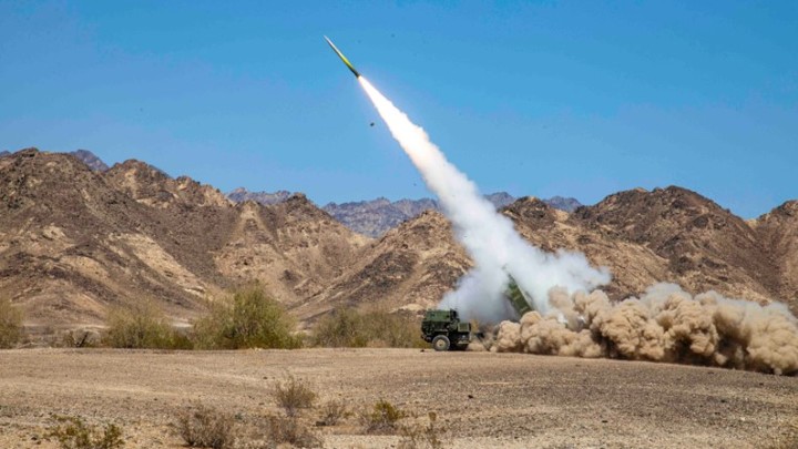 США решились: Украина получит реактивные системы залпового огня