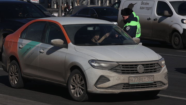 В Екатеринбург входят сразу два новых сервиса проката автомобилей