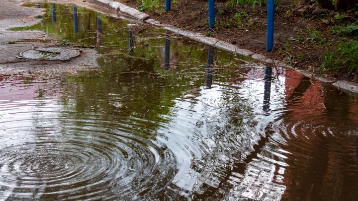ЧС в Армавире: Ливни вызвали потоп и обрушение канализационного коллектора