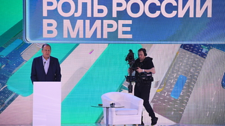 На встрече Большой двадцатки на Бали к Сергею Лаврову выстроилась очередь