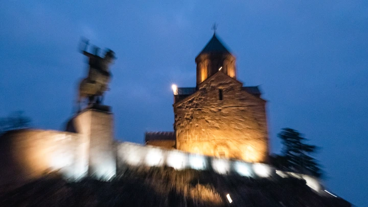 Грузинский премьер упомянул территориальные претензии к России, говоря о мире