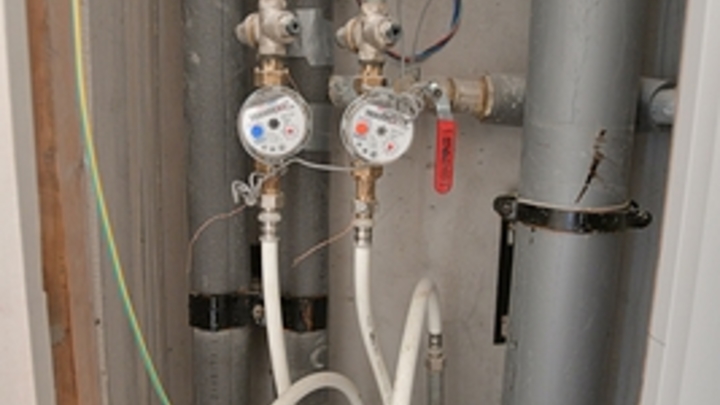 В Самаре управляющая компания незаконно насчитывала квартплату ребёнку-сироте