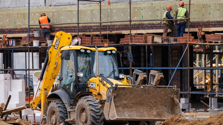Уникальный концерт со звуками строительства пройдет в саду Эрмитаж