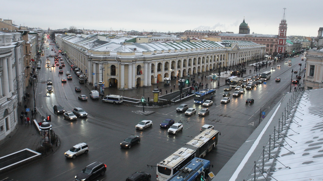 Плакаты, задержания, рок-н-ролл: в Петербурге прошли пикеты за честные выборы (ф
