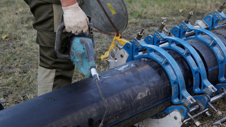 В Краснодаре по улице Дальней в два раза увеличили пропускную способность водопровода
