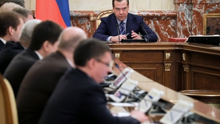 Война против ЛНР и ДНР шла без правил, а НАТО и США плохо усвоили урок 2008 – Медведев