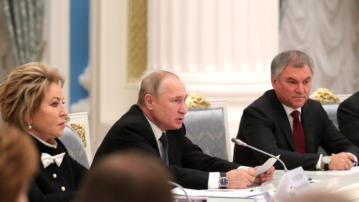 Моральных уродов надо просто оштрафовать на 100 млн рублей. Алёна Водонаева первая в очереди