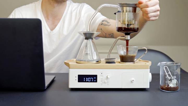 Раскрыта неприятная правда о популярном в России напитке: Куча химии по цене крыла от самолёта