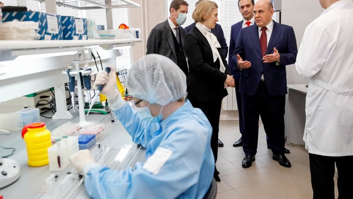 Центр Вектор готовится к разработке вакцины ЭпиВакКорона для закапывания в нос