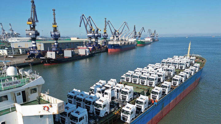 Кто подорвал сухогруз Минобороны России? Заказчик пытался помешать налаживанию Севморпути