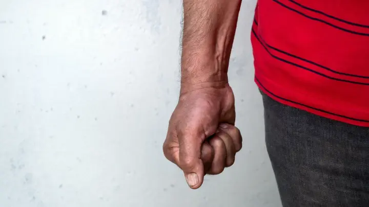 Скандал в ЛНР: бойца Ахмата обвинили в приставаниях в бассейне