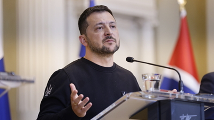 Зеленский решил подождать с контрнаступлением: Перестал бояться генеральского заговора?