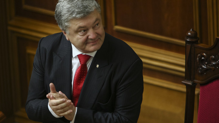 «Для Порошенко СМИ - обслуга его пиара»: Эксперт указал на причину грубости президента Украины