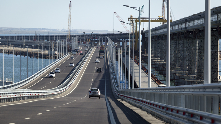 Ситуация на Крымском мосту 18 ноября 2023: долго ли стоять в очереди на досмотр