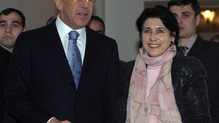 Я буду там, где есть: Саломе Зурабишвили отказывается покинуть пост главы Грузии