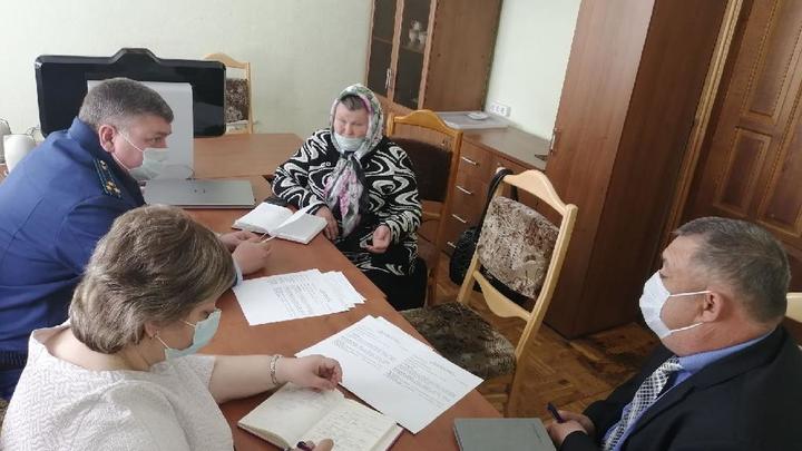 В Сызранском районе прокурор встретился с инвалидами и ветеранами