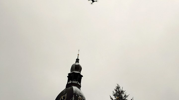 Появилось видео взрыва беспилотника в небе над Калугой