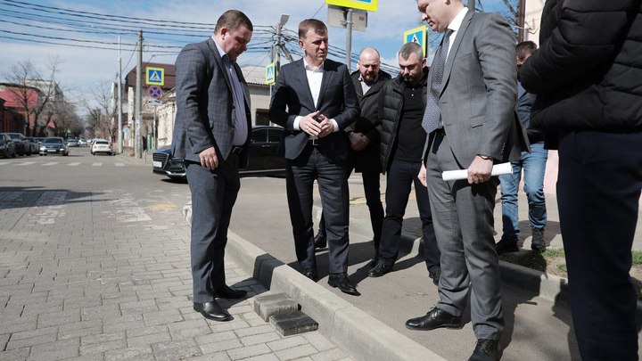 В Краснодаре на улице Чапаева в ходе реконструкции расширят тротуар