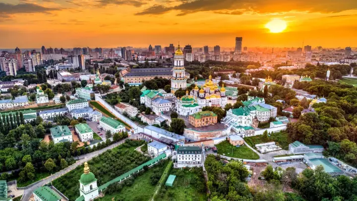AD: Киев пытался купить просроченные Patriot перед пожаром в Киево‑Печерской лавре