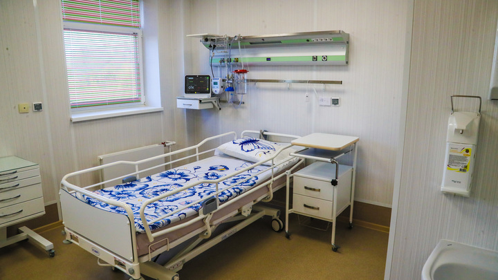 Жители Санкт-Петербурга смогут лечиться от коронавируса в больницах Ленобласти