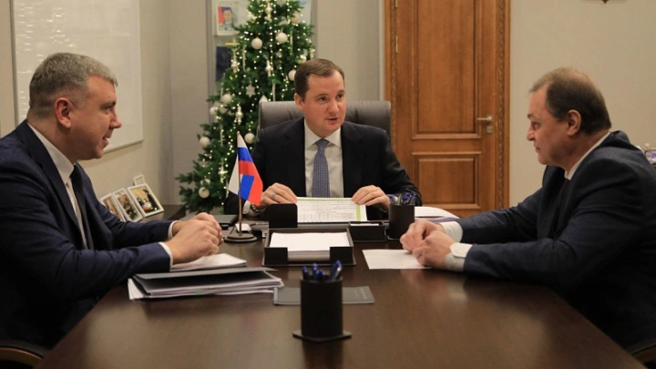 Александр Цыбульский и Андрей Ткач обсудили важные шаги к улучшению жизни в Коряжме