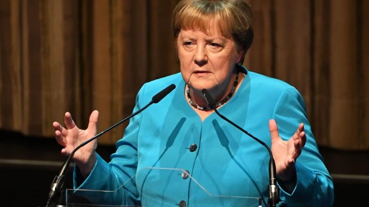 Меркель ударилась в воспоминания: Экс-канцлер объяснила дерзость Трампа