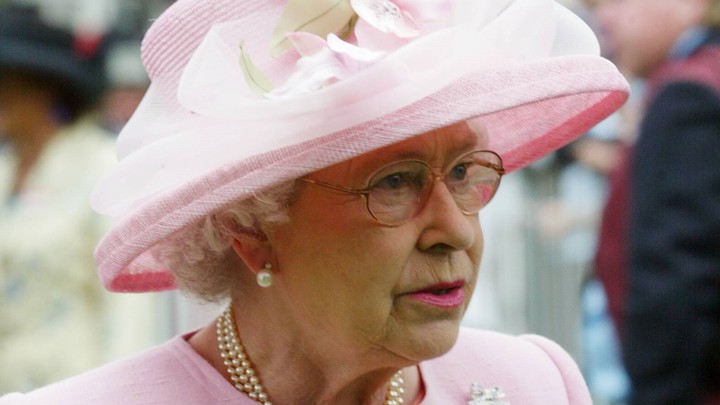 В России переживают за жизнь Елизаветы II из-за аномальной жары в Британии