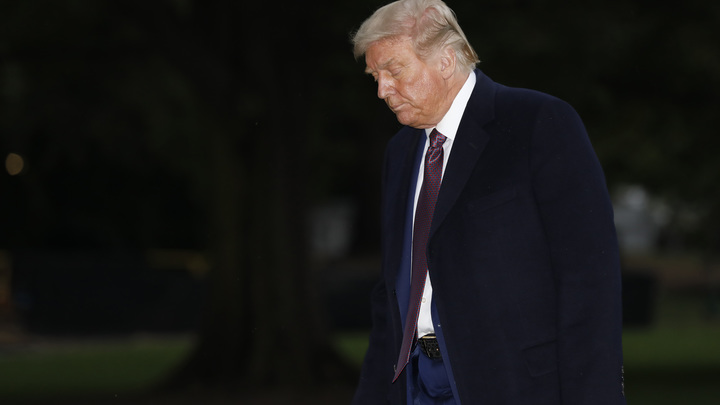 Трампу хуже? Журналисты узнали о новых симптомах у президента США