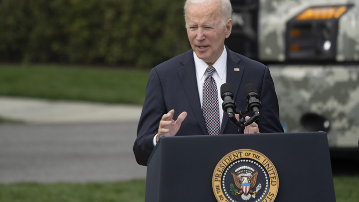 США предрекли банкротство: Желание Байдена смазать колесо расходов подорвёт экономику