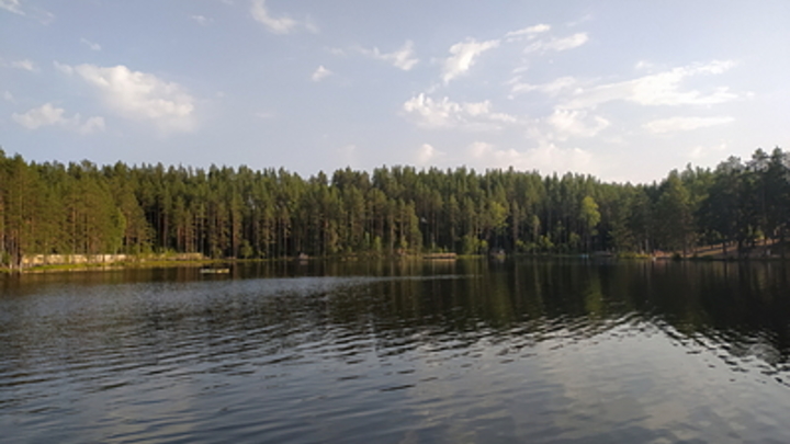 Приехали на озеро и пропали. В Челябинске разыскивают семью туристов с детьми