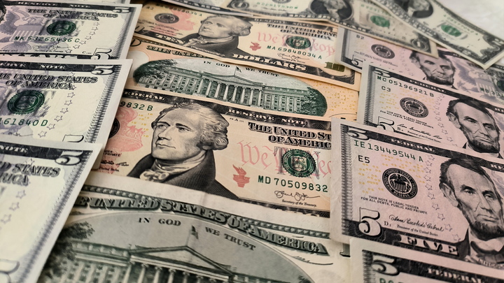 ЦБ придумал, как рассчитывать доллар и евро после санкций против Мосбиржи