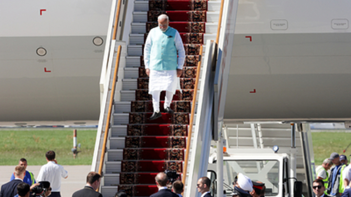 Моди досрочно уехал с саммита БРИКС ради встречи с канцлером ФРГ Шольцем