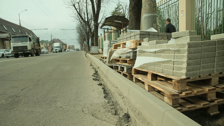 В Краснодаре ремонт улицы Академика Трубилина планируют завершить в середине мая