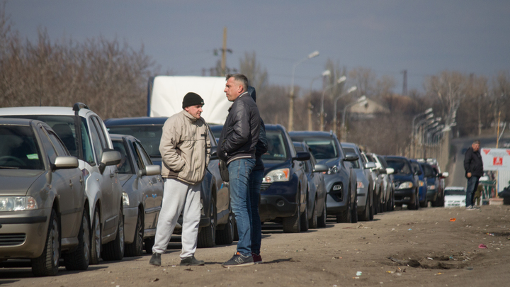 В Госдуме опровергли введение предварительной записи для пересечения границы на личном автомобиле
