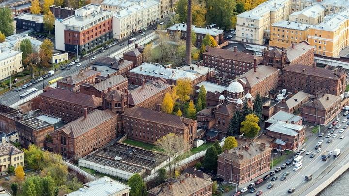 Пожар в бывшем изоляторе Кресты в Петербурге локализован
