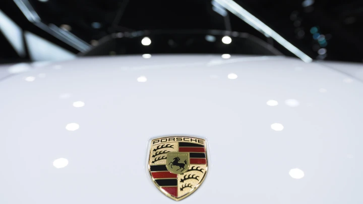 Необычный участник спецоперации: в зоне СВО замечен Porsche Cayenne