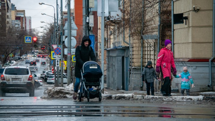 График выплаты детских пособий изменится в Челябинской области в марте